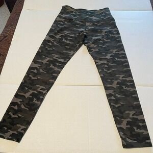 Casablanca by Marrakech Clothing Co. Camo leggings size small‎ printed legging